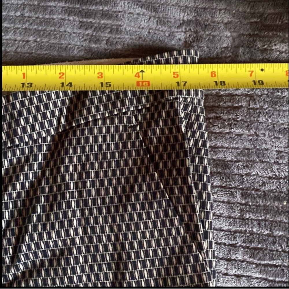 Slacks ETRO made in Italy. Excellent condition.   Very soft silky material - Picture 5 of 10